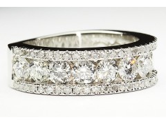 Kobe Mark Diamond 2.50 CT Wedding Band